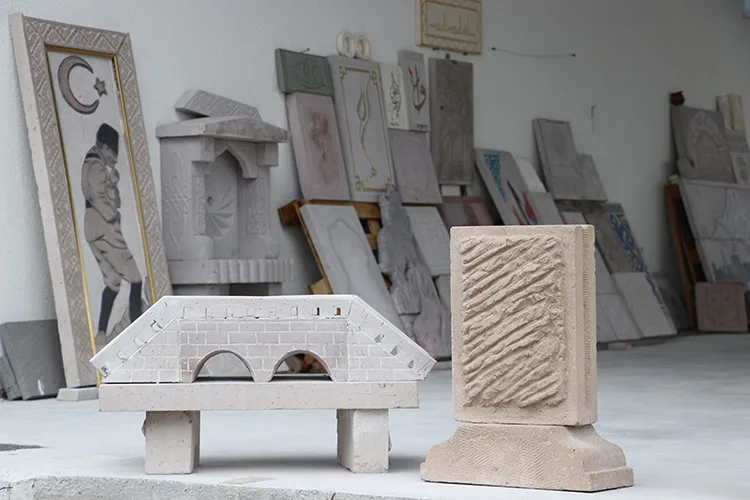 Kayserili 43 yıllık taş ustası