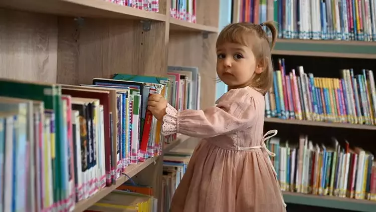 Hikayesi 28 günlükken başladı! 1 yaşına gelmeden 400 kitap okudu
