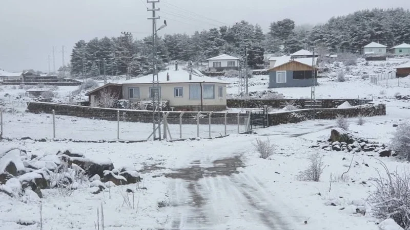 Nisan ayında Ankara’ya kar sürprizi