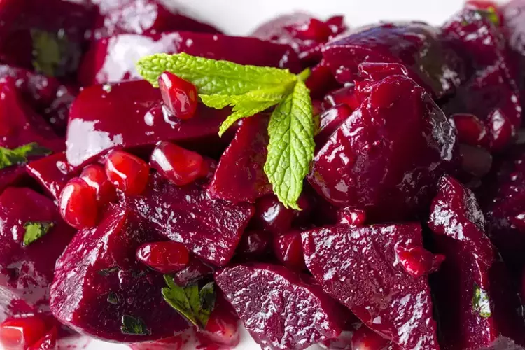 24 saat içinde hazır olan turşu tarifi! 1 kilo kullanmak yetiyor, yapımı çok kolay