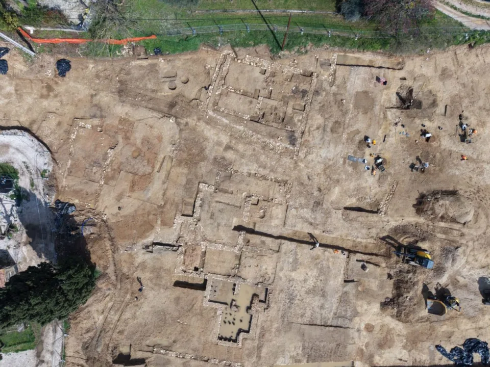 Marsilya Yakınlarında Keşfedilen Antik Roma Yolu ve Hamam Kompleksi, Kayıp Bir Yerleşim Alanına Açılan Kapıyı Ortaya Çıkardı