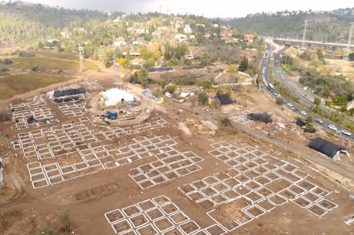 Motza’daki 10.000 Yıllık Alçı Zeminler