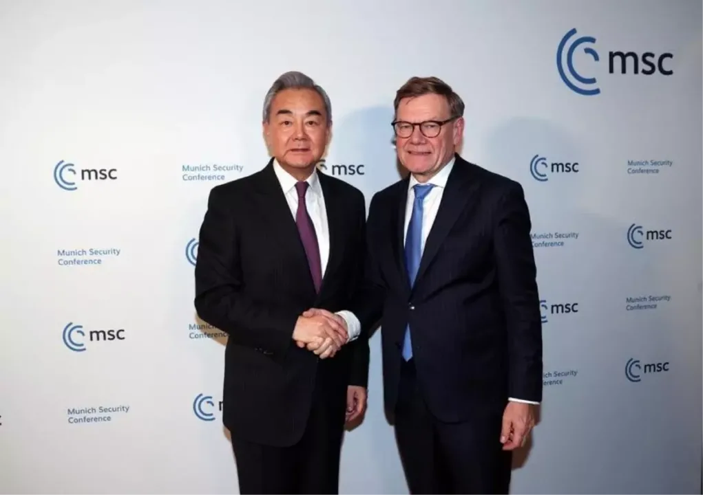 Çin ve Almanya’dan Orta Doğu Üzerine Görüşme