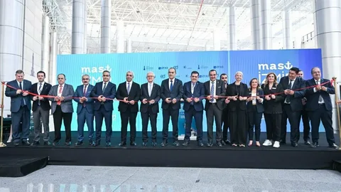 İzmir’de denizcilik rüzgârı: MAST Boat Show kapılarını açtı