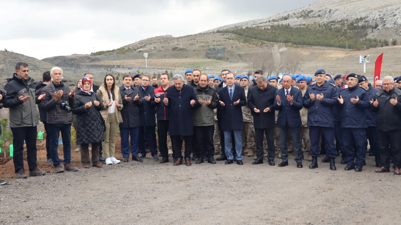 Toprağa Düşen Her Fıdan, Yarına Bırakılan Bır Umut Oldu