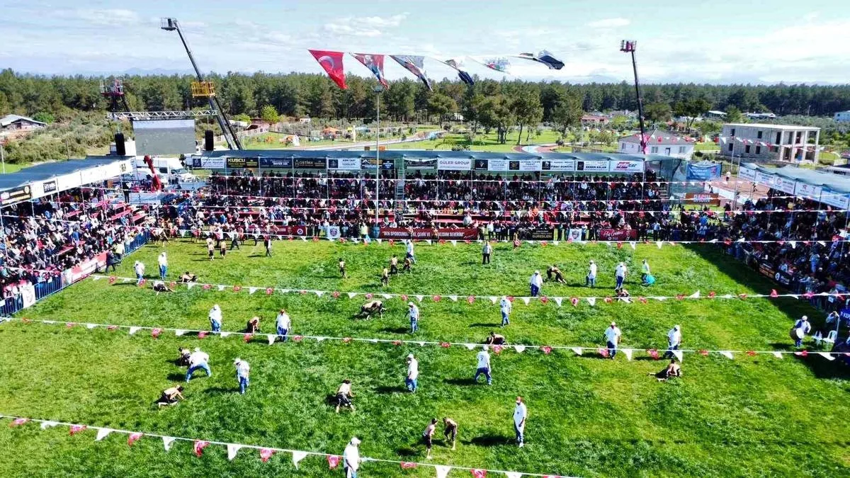 Kepez’de pehlivanlar dualı çayıra çıktı