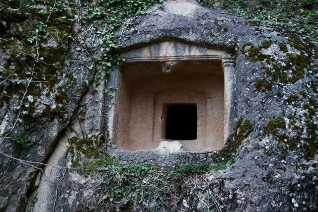 Ordu’daki bu mezarlar Türkiye’nin dört bir yanından ziyaretçi çekiyor