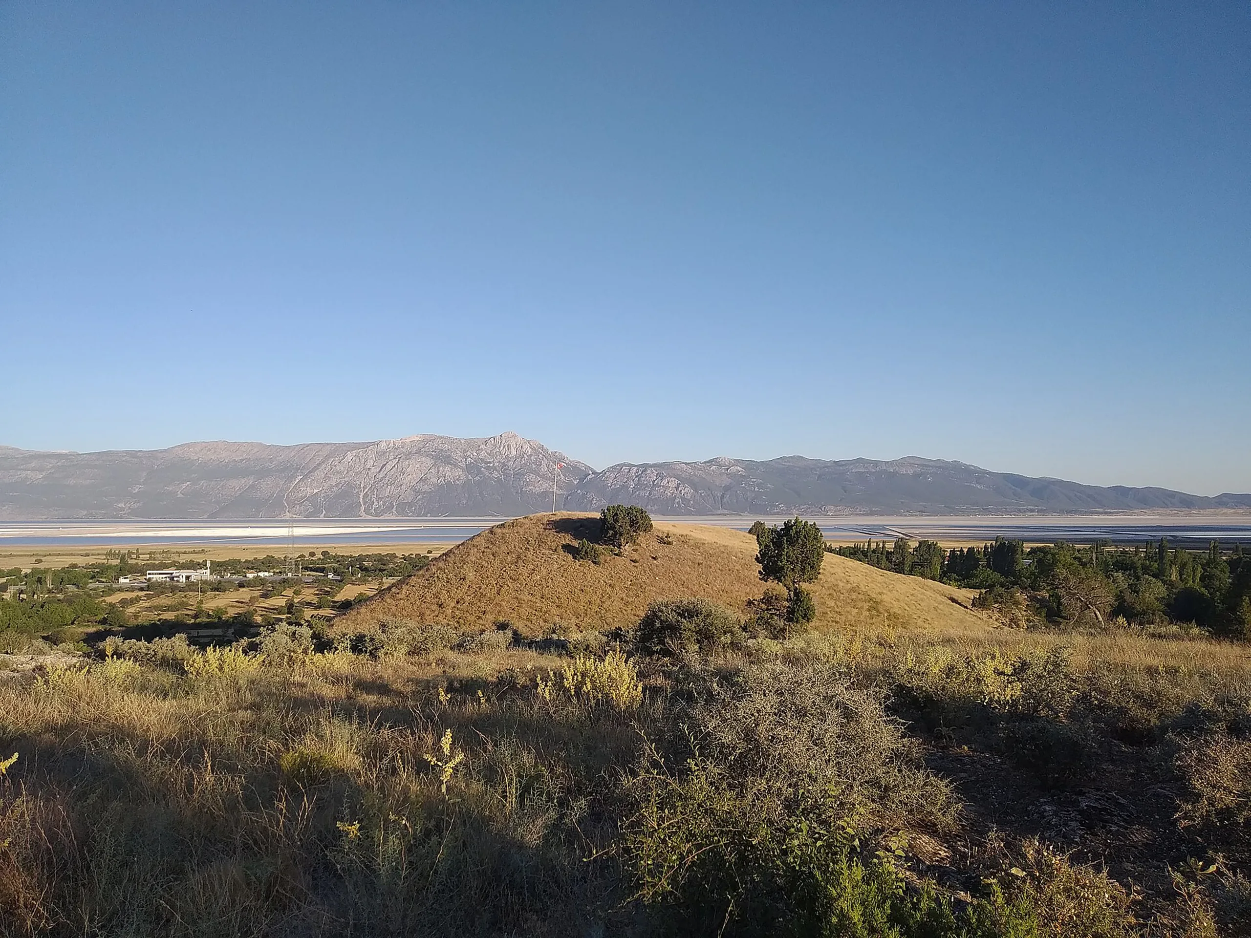 Yaklaşık 11.000 Yıllık Sarıkavak Höyüğü