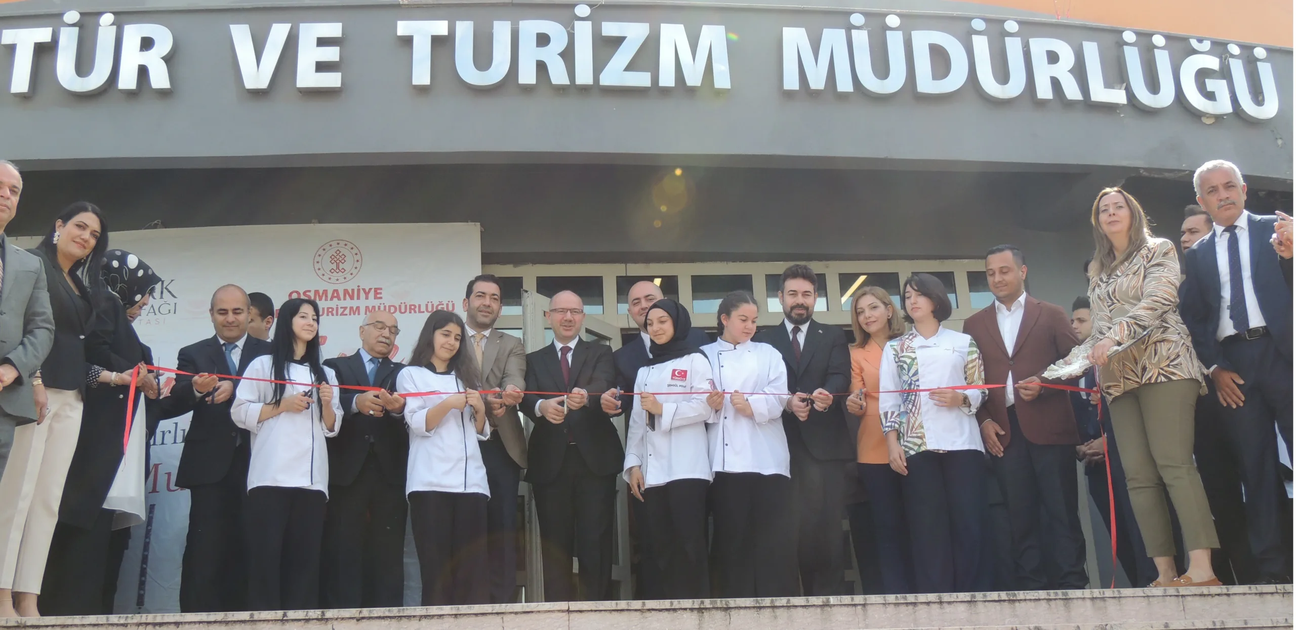 Toprakkale Kalesi Kazı Buluntuları Sergilendi