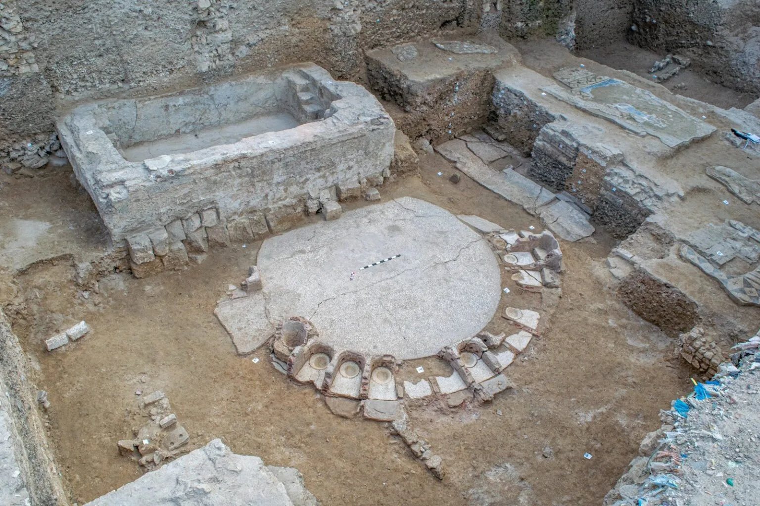 İskenderiye’de Ortaya Çıkarılan Nadir Dairesel Hamam