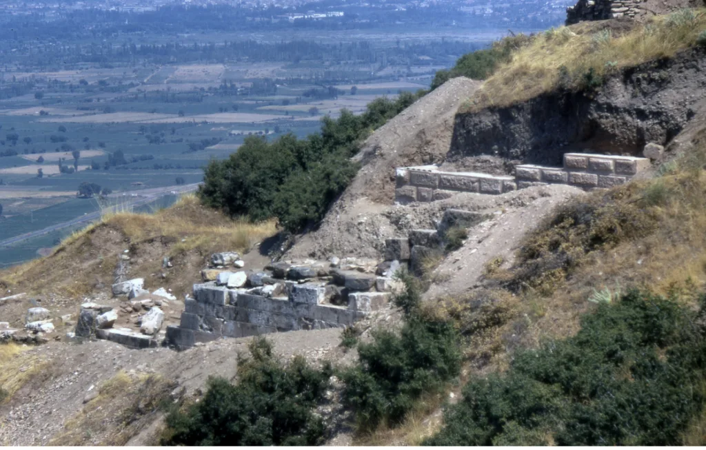 Sardis’teki 2.600 Yıllık Basamaklı Teraslar