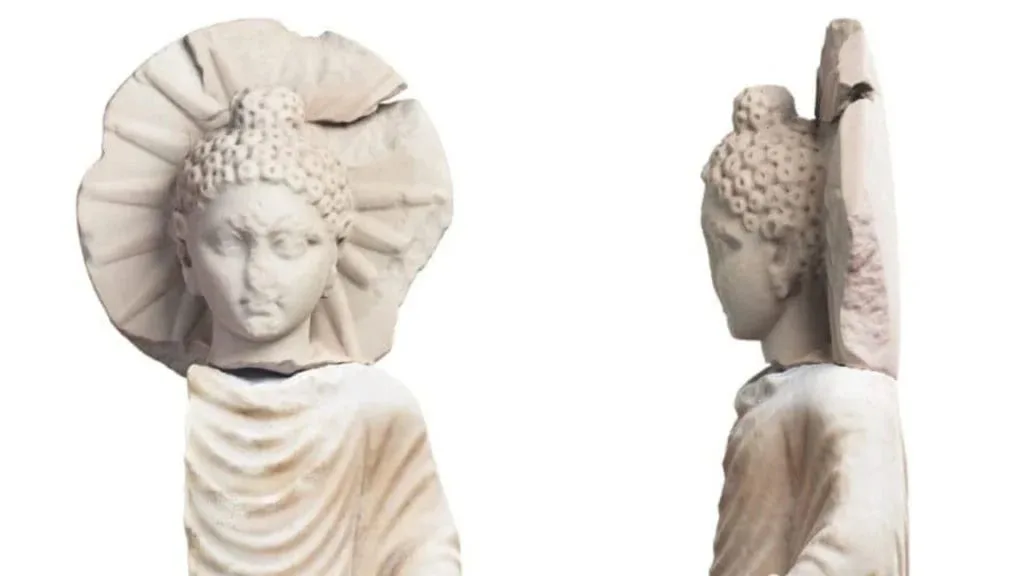 Mısır’ın Berenice antik kentinde Buda heykeli keşfedildi.