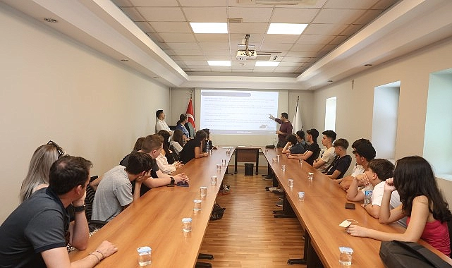 Nilüfer’in yeşil enerji vizyonu Avrupalı gençlere anlatıldı