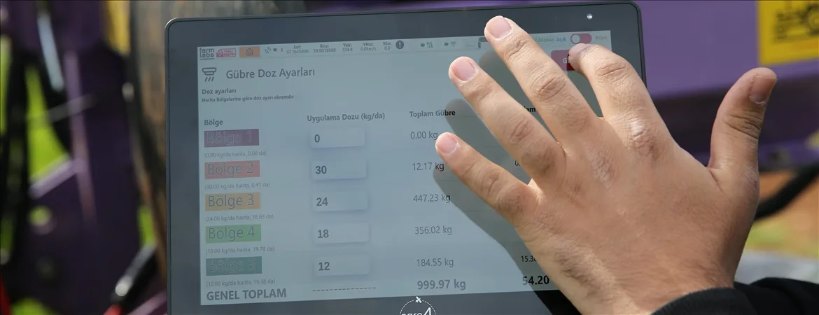 Güneydoğu’da milli yazılımla gübreleme yapan çiftçiler maliyetlerini düşürüyor