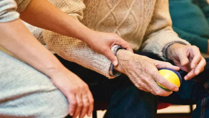 Türk bilim insanlarından Alzheimer’a karşı yeni ilaç çalışması