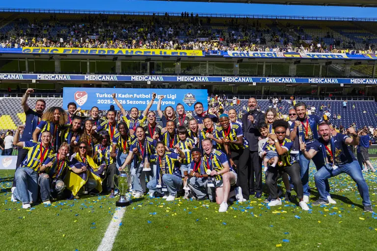 Fenerbahçe ArsaVev’de kupa sevinci