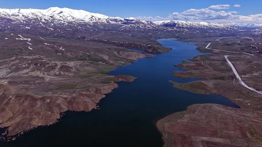 Sivas’ta Kızılırmak’ın ilk suyunu tutan İmranlı Barajı yüzde 100 doluluğa ulaştı