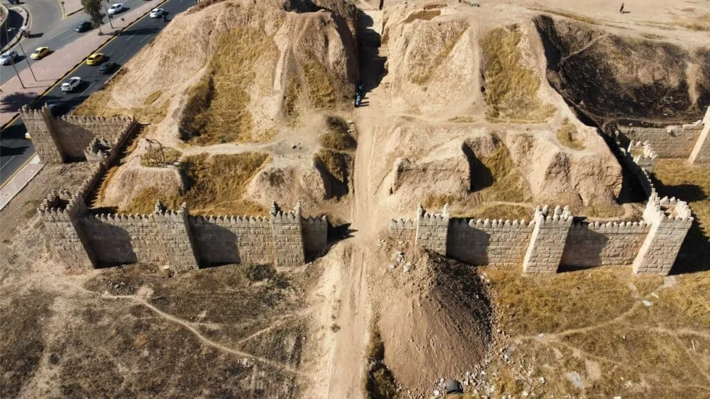 Ninova’daki Antik Şam Kapısı, 2.500 Yıl Arayla Yaşanan İki Savaşı Ortaya Çıkardı