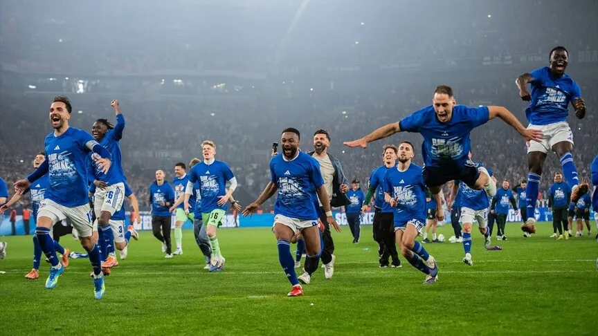 Kenan Karaman’ın attığı golle Schalke 04, Bundesliga’ya yükseldi