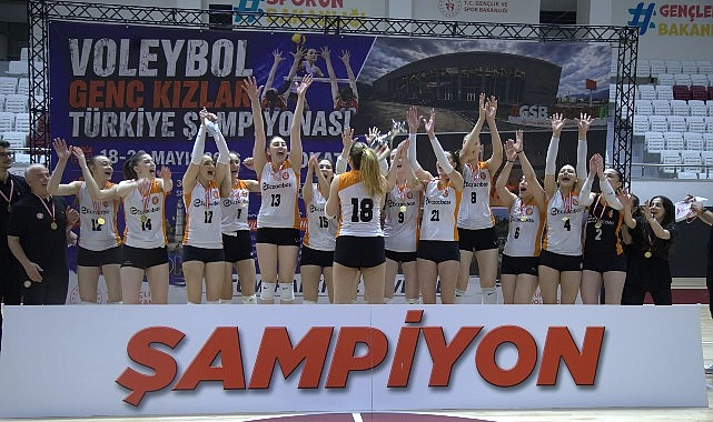 Eczacıbaşı Genç Kız Takımı Türkiye Şampiyonu!