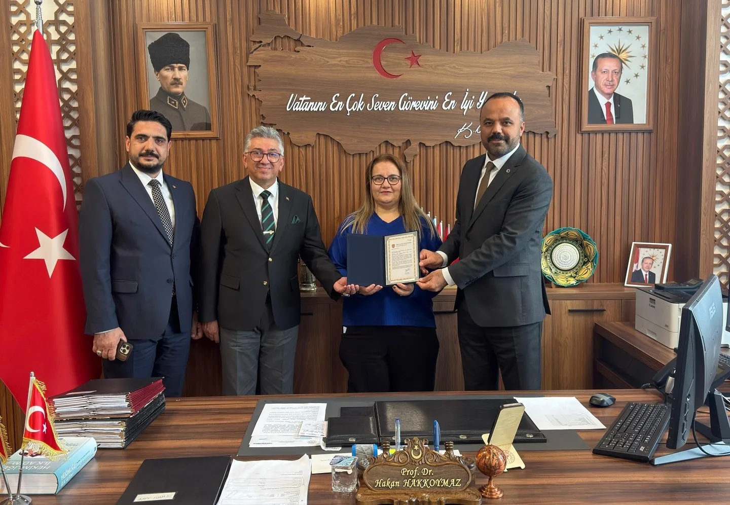 TSKGV’ye Bağışta Bulunan Kavun’a Teşekkür Plaketi