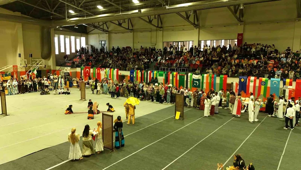 Kastamonu Üniversitesi’nde düzenlenen Gençlik Festivali farklı kültürleri buluşturdu