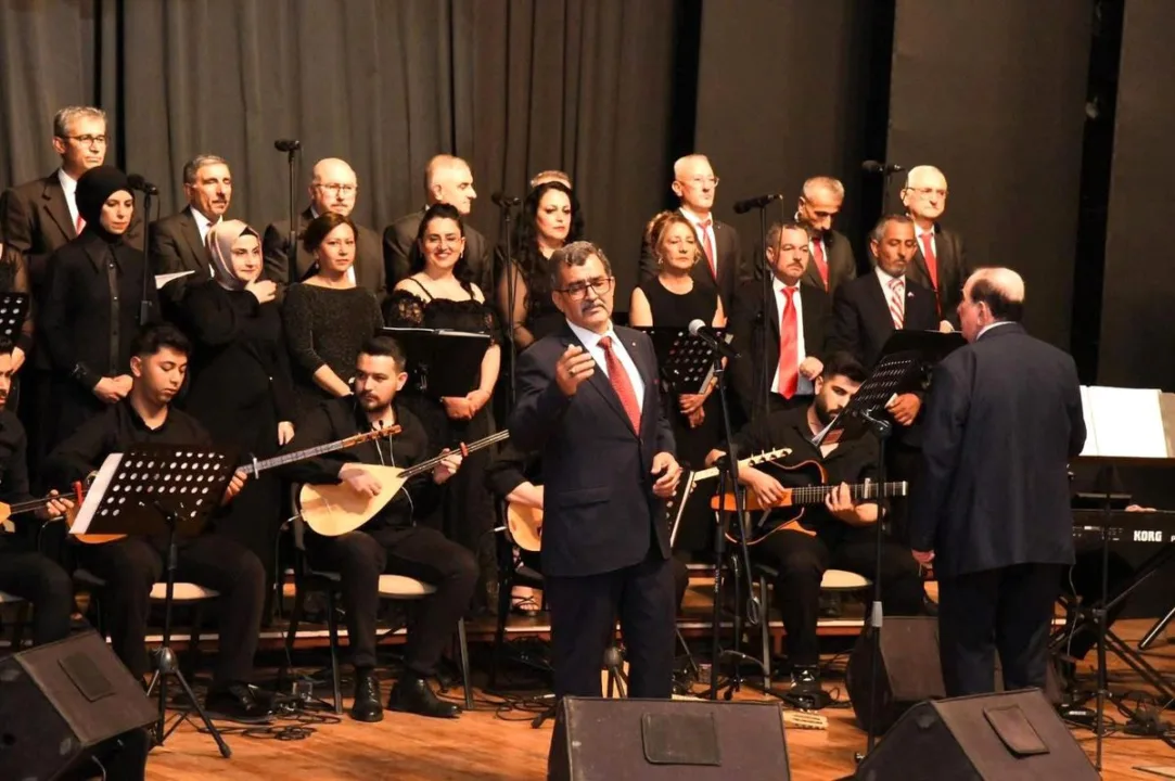 Osmaniye’de Türk halk müziği rüzgarı esti