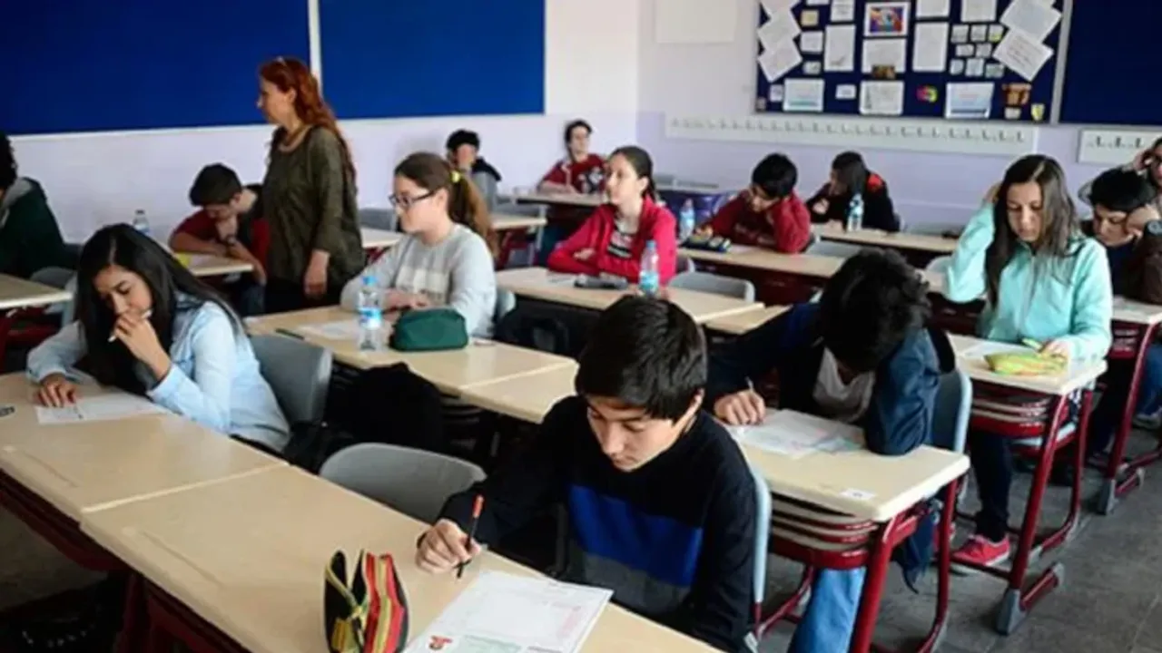 Okullarda müfredata zorunlu bir ders daha ekleniyor