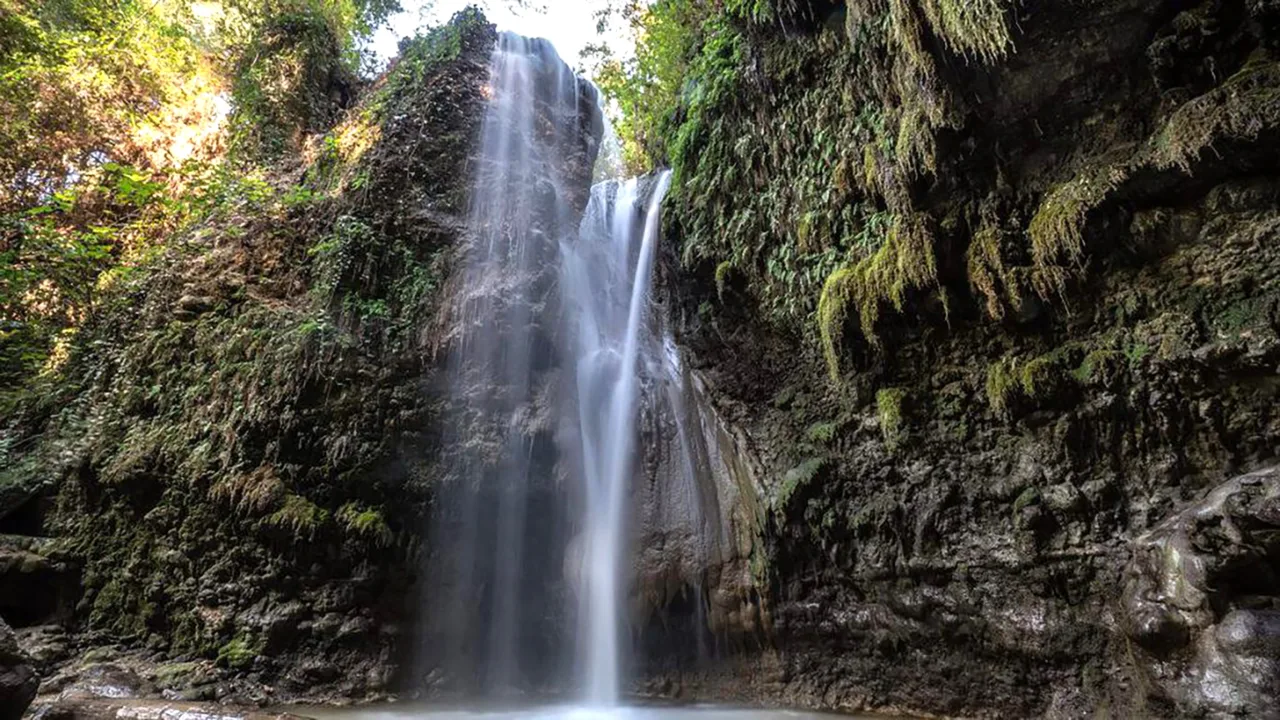 Muğla’nın Güzelliklerinden Gizlikent Şelalesi