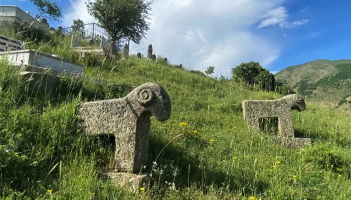 Anadolu’da Koç Heykelli Mezar Taşları