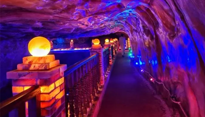 Khewra Pembe Tuz Mağarası