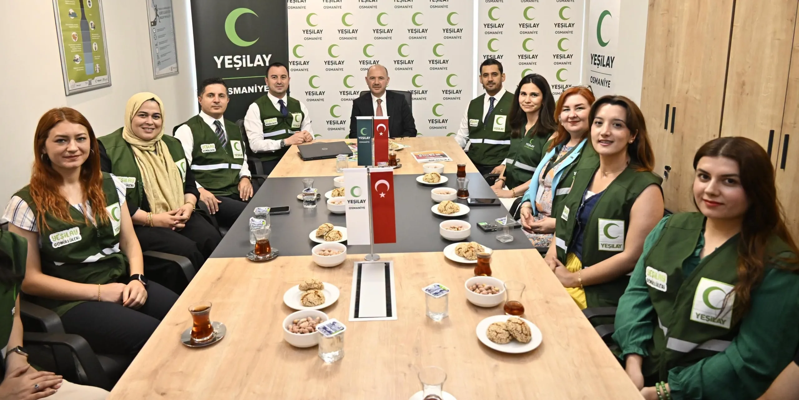 Yeşilay Hem Ulusal Hem Uluslararası Düzeyde Meccanen, Gönüllülük Anlayışıyla Çalışan Çok Köklü Bir Müessesedir