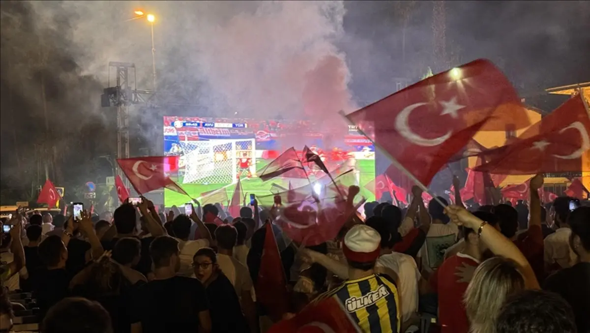 İçişleri Bakanlığı’ndan 81 ile talimat gitti: Milli maç için meydanlara dev ekran yasağı