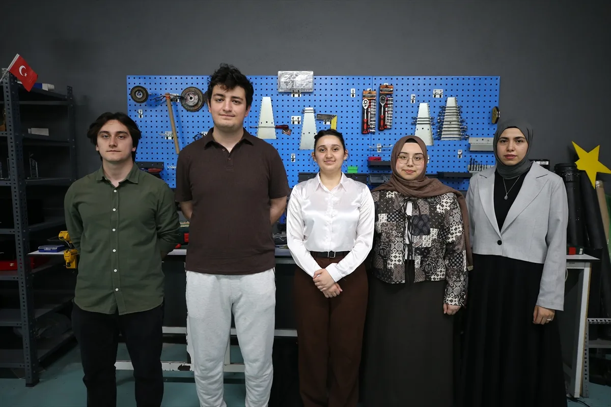 Üniversiteliler Türk uydularının uzaydaki güvenliği için risk uyarı sistemi geliştirdi