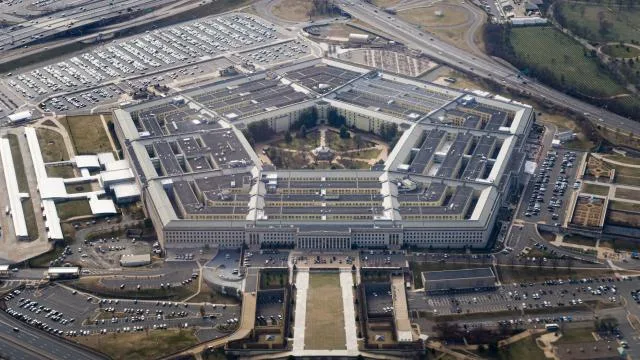 Pentagon’da kimyasal alarm: Çok sayıda kat tahliye edildi