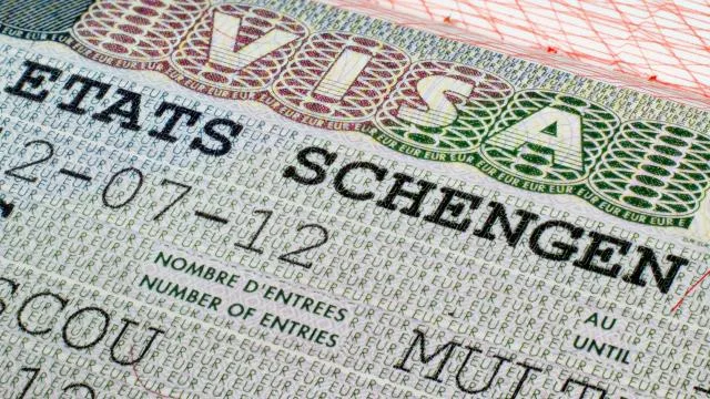 Avrupalı ülkelerden Ruslara verilen Schengen vizelerine kısıtlama çağrısı