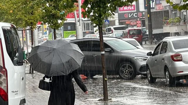 10 il için “sarı” uyarı: Kuvvetli yağışa dikkat
