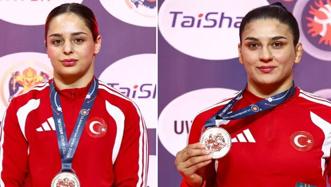 Milli güreşçilerden iki bronz madalya