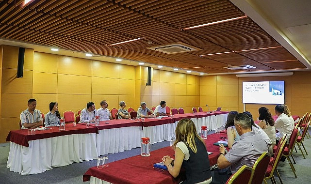 Kırgız heyet Antalya Büyükşehir Belediyesi’nin Mavi Bayrak deneyimini inceledi