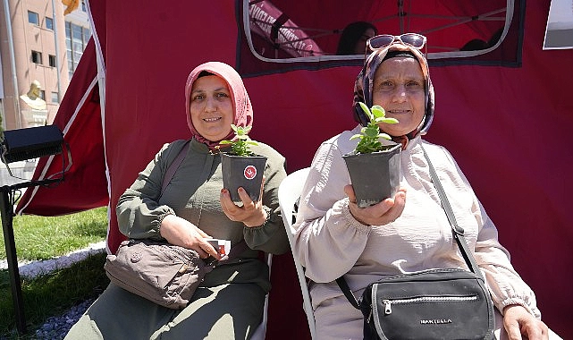 Keçiören’de Uyuşturucuyla Mücadele Günü Kapsamında Fidan ve Fide Dağıtıldı