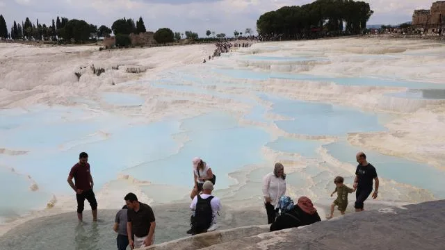 Pamukkale’de tüm zamanların günlük ziyaretçi rekoru kırıldı