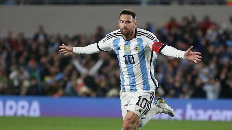 Messi’den Dünya Kupası’nda yeni rekor: Üst üste 7 maçta gol atan ilk futbolcu oldu