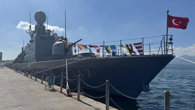 Kocaeli’de TCG Fırtına hücumbotu ziyarete açıldı
