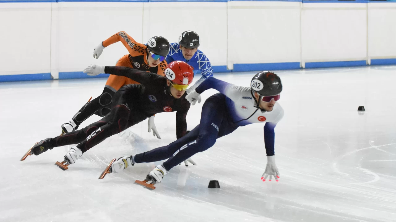 Erzurum’da Short Track Türkiye Şampiyonası Tamamlandı
