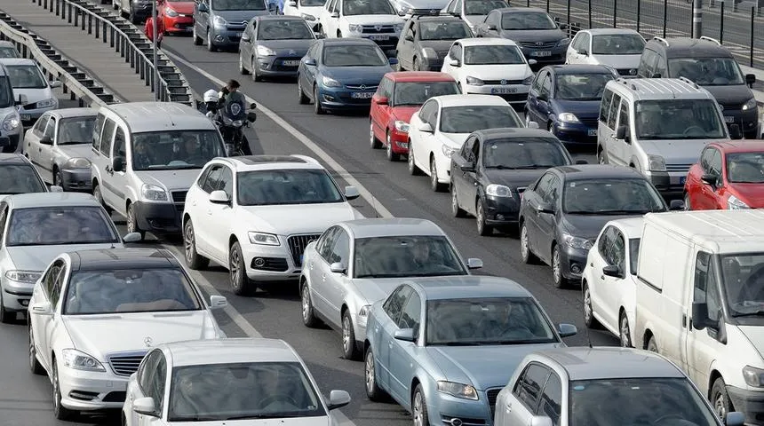Trafik sigortasında yeni dönem.. Milyonlarca araç sahibini ilgilendiriyor! 