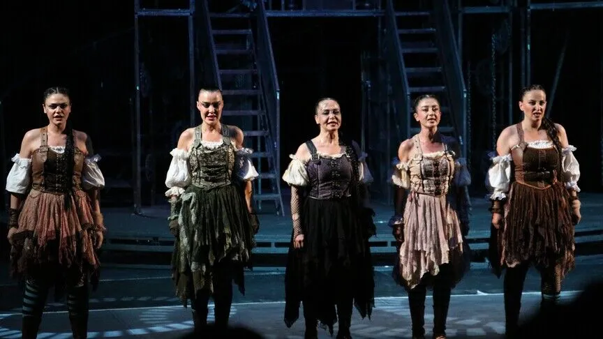 İstanbul Devlet Tiyatrosu, “Lysistrata” oyunuyla Bulgaristan’da sahne aldı