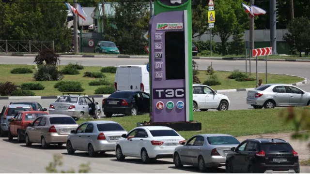 Kırım’da akaryakıt satışları durduruldu