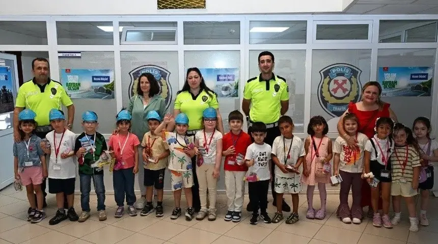 Sinop’ta minik öğrencilere polis mesleği tanıtıldı