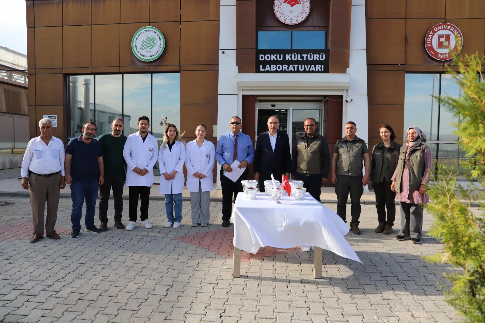 Fırat Üniversitesi‘nde Üretilen Endemik Bitkiler Doğaya Kazandırılmak Üzere Teslim Edildi