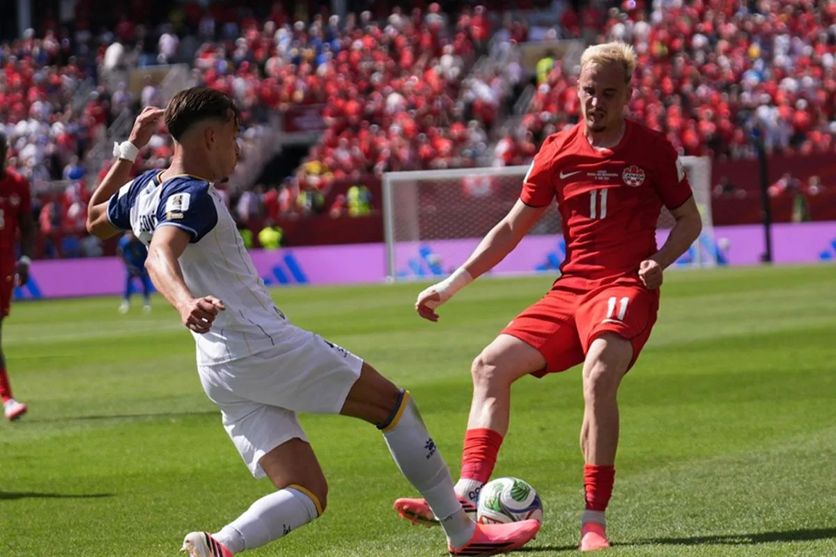 Dzekolu Bosna Hersek’in galibiyet hayallerini eski Beşiktaşlı Larin yıktı